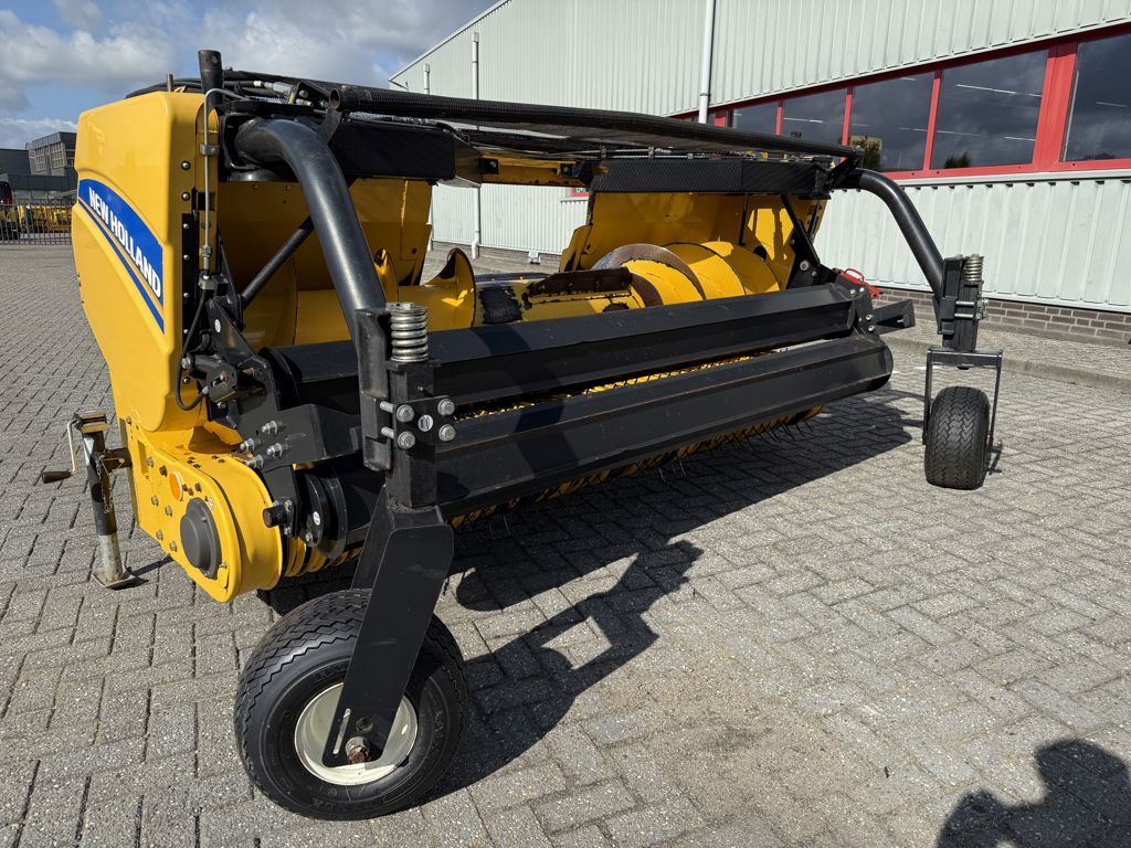 New Holland 300FPE Gras Pickup