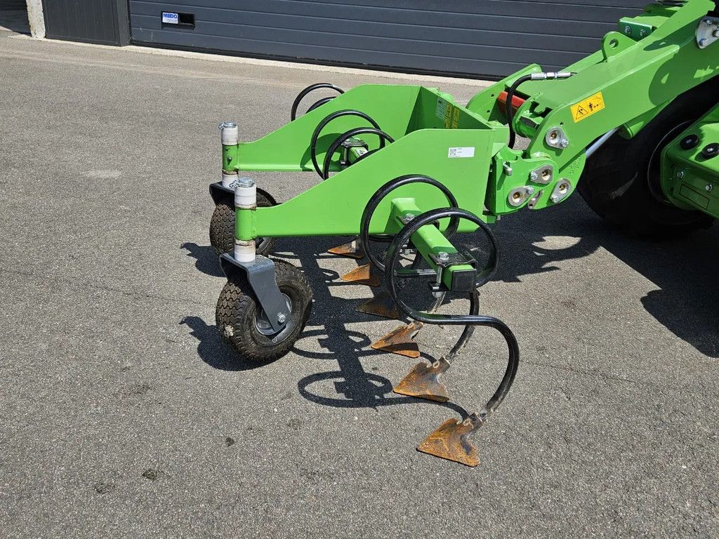 Avant Front cultivator