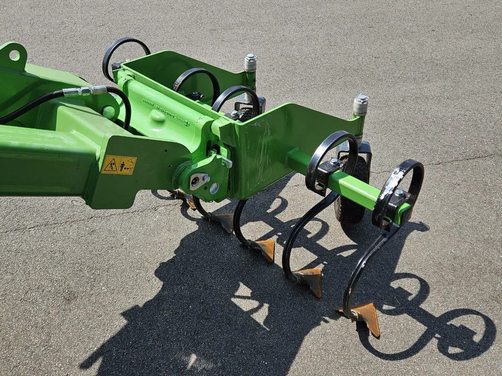 Avant Front cultivator