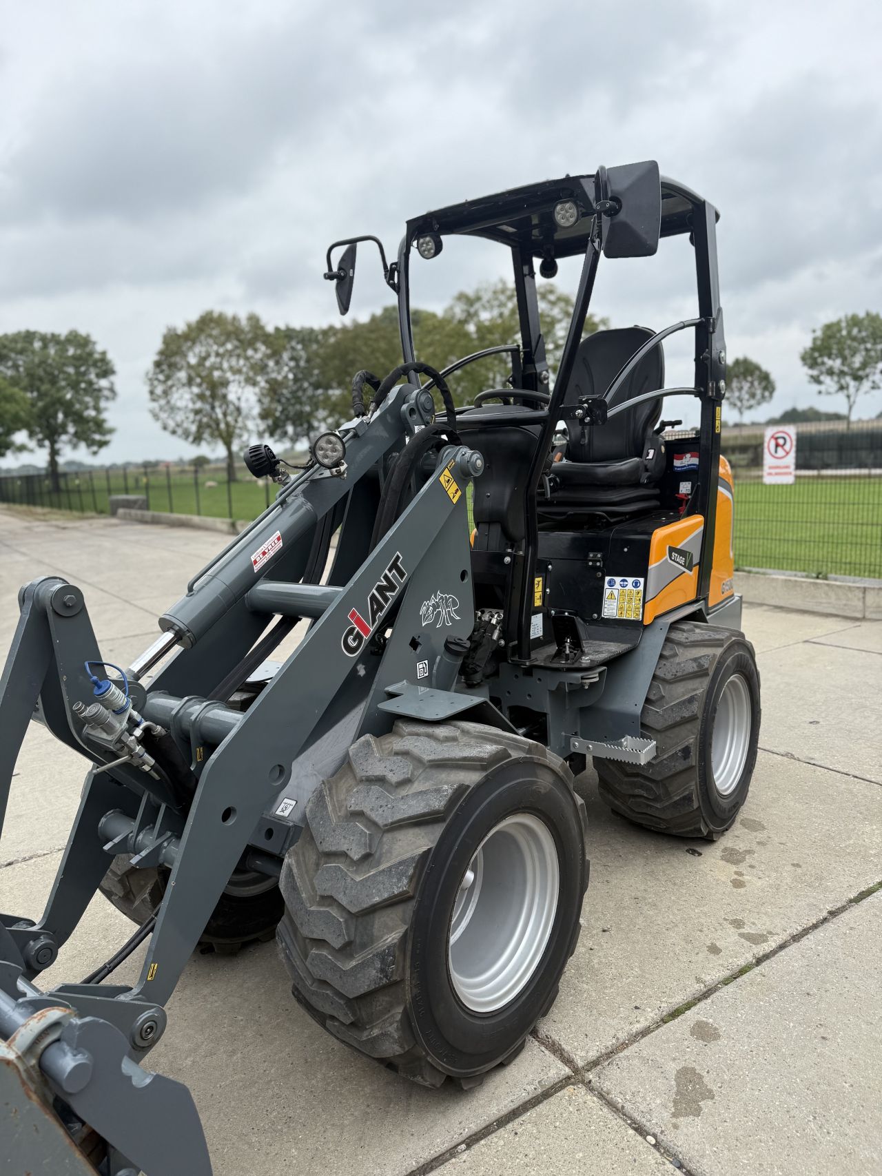 Giant g1500hd pro inching 790uur!!