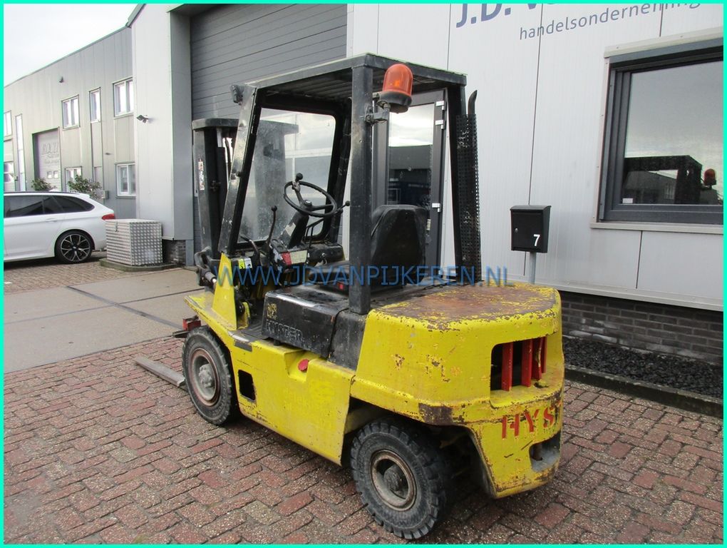 Hyster H2.50XL Isuzu diesel triplex+3xhydrauliek 2.1m high