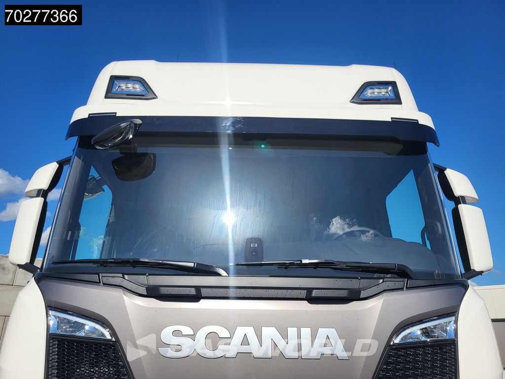 Scania S560 4X2 NEW! Retarder Full-Air 2xTanks Leder Standklima Navi ACC LED
