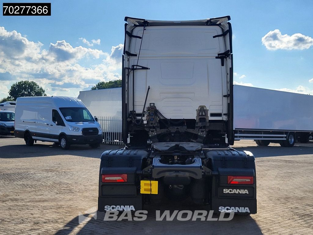 Scania S560 4X2 NEW! Retarder Full-Air 2xTanks Leder Standklima Navi ACC LED