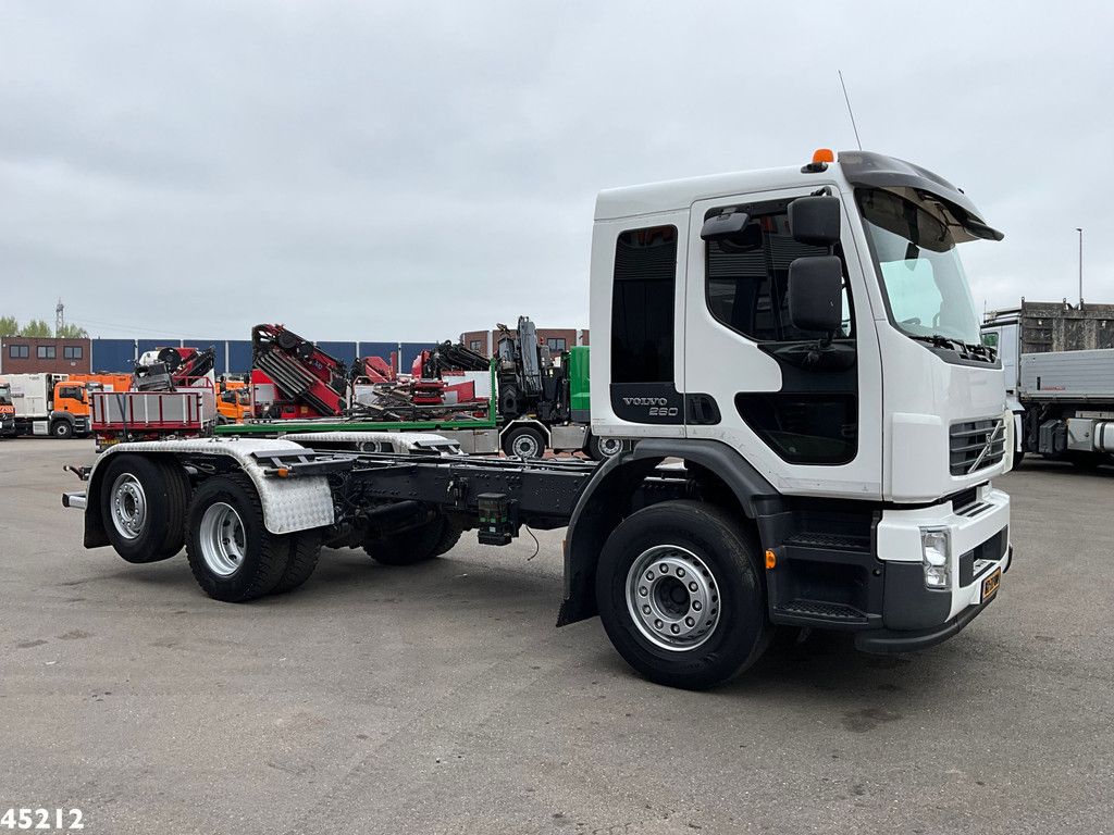 Volvo FE 260 Chassis cabine with PTO Just 199.470 km!