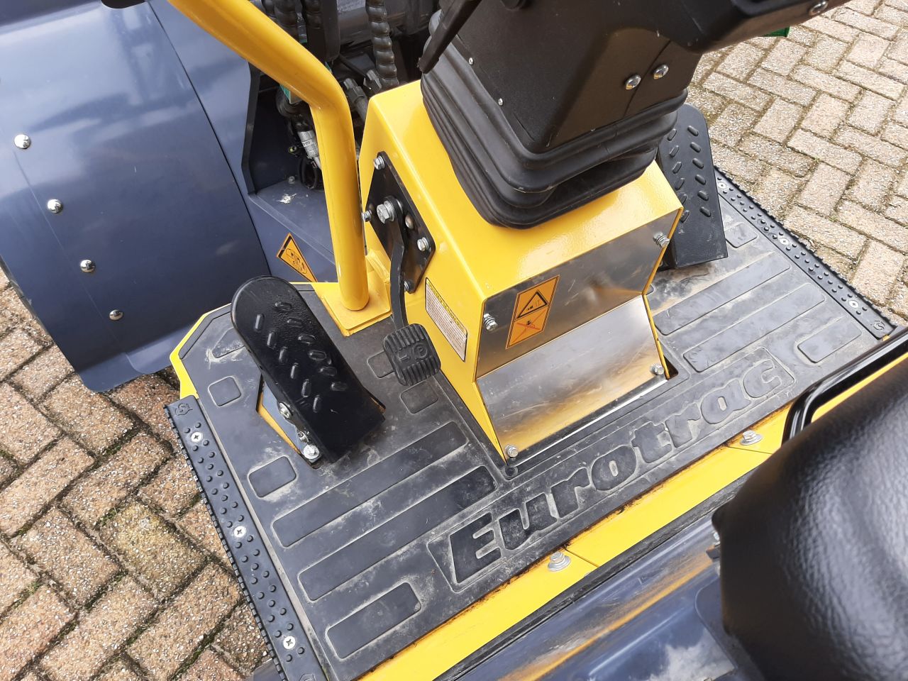 Eurotrac W11 M ex-demo - 35u - Lease evt.