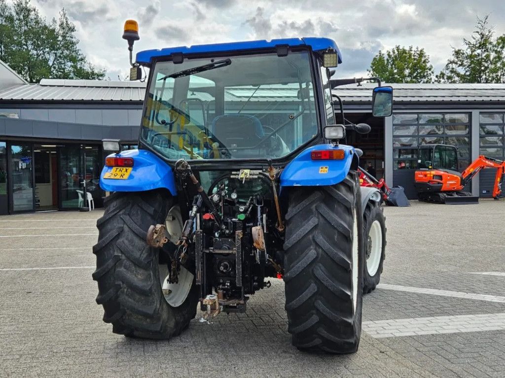 New Holland Hi-Lo Powershuttle T5050