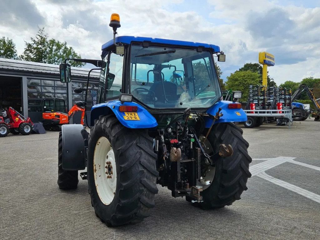 New Holland Hi-Lo Powershuttle T5050