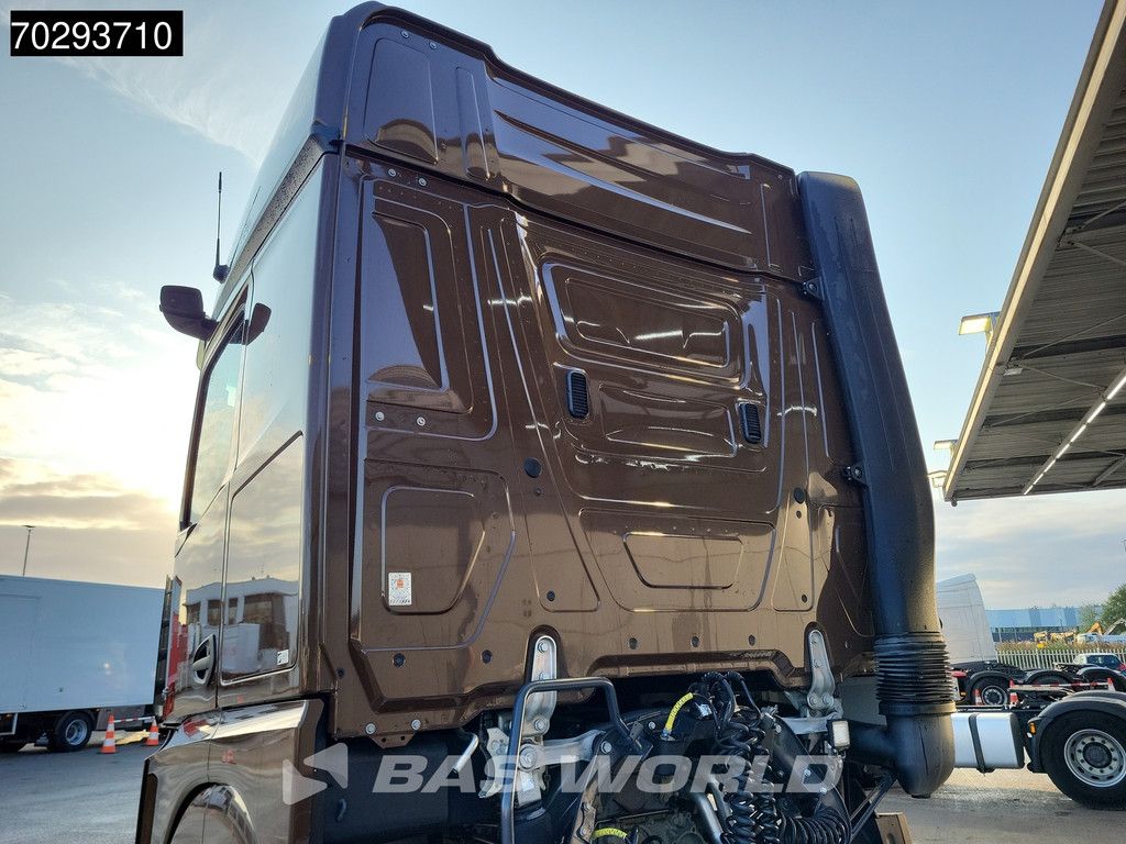 Mercedes Actros 1848 4X2 BigSpace Retarder 2x Tanks Standairco MirrorCam Navi ACC Euro 6