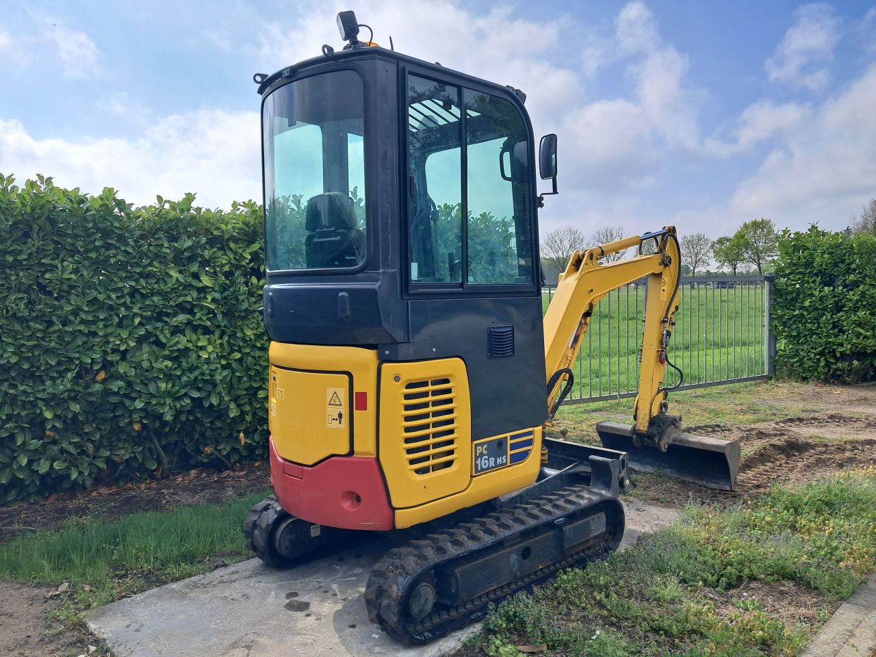 Minigraver Komatsu PC16R 3HS ( Bj 2019 ) Graafmachine / Minikraa