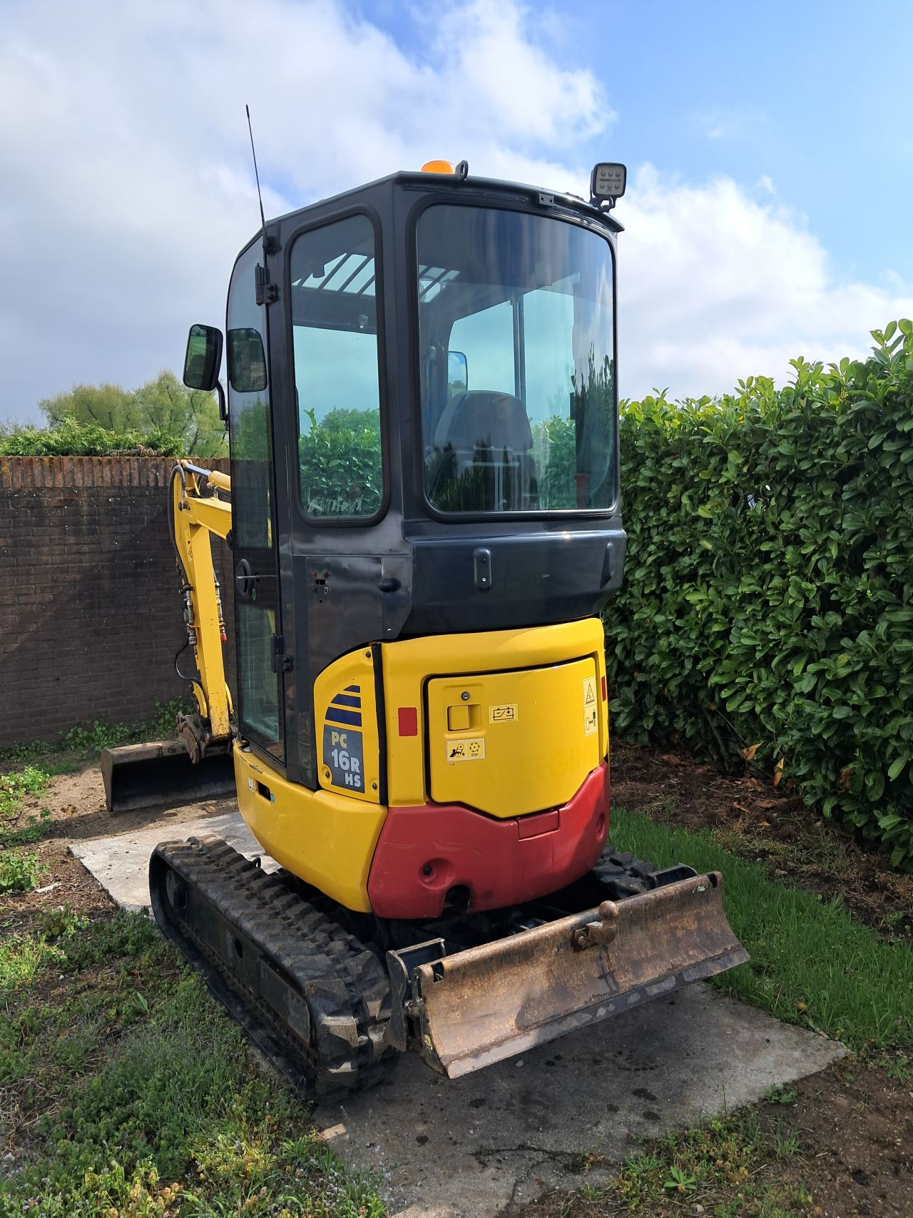 Minigraver Komatsu PC16R 3HS ( Bj 2019 ) Graafmachine / Minikraa