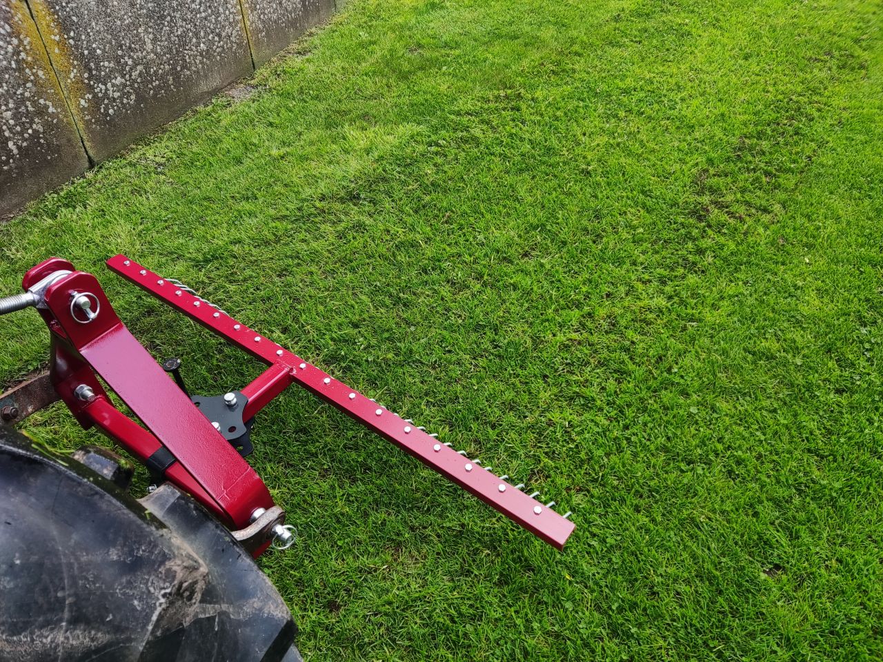 NIEUWE verticuteer- en grindhark voor minitractor (150 cm.)