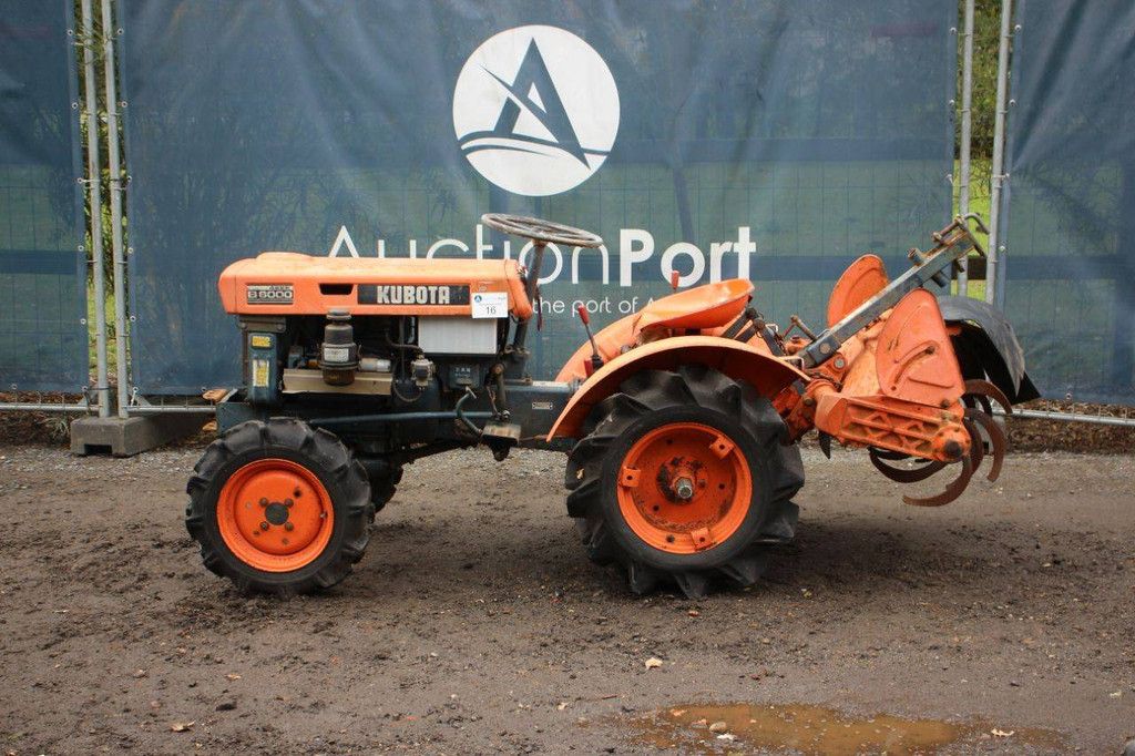 Mini tractor Kubota B6000 Diesel 14hp with cultivator
