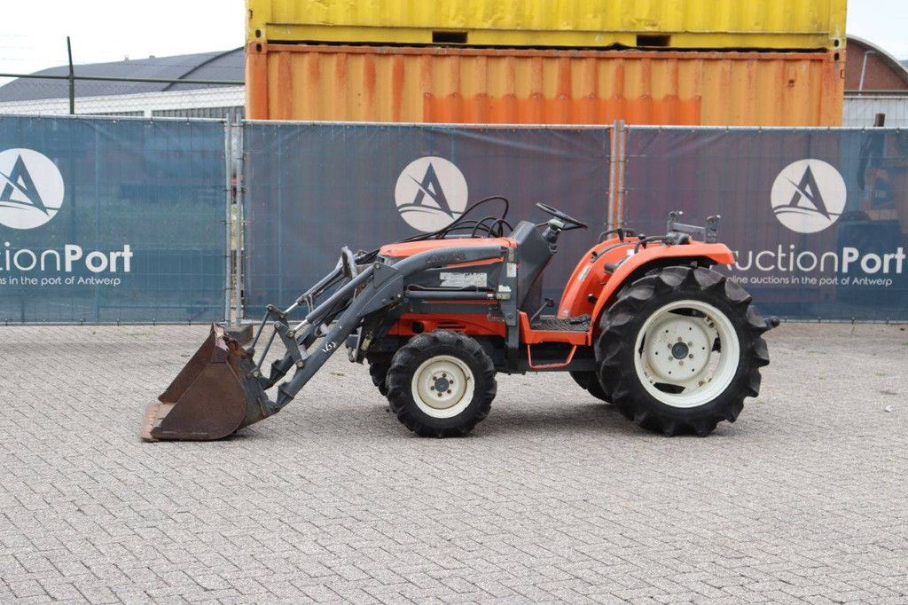 Kubota GT8 Diesel 25hp Mini Tractor with Hydrostatic Transmission