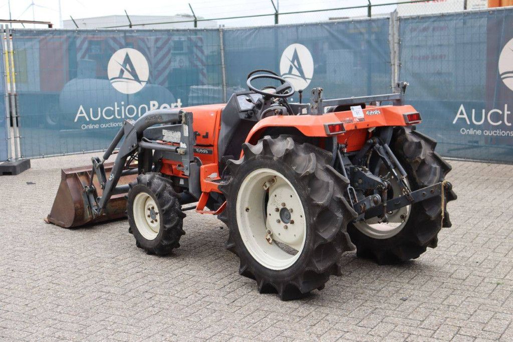 Kubota GT8 Diesel 25hp Mini Tractor with Hydrostatic Transmission