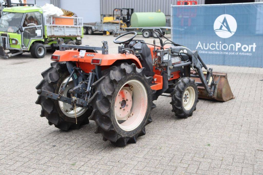 Kubota GT8 Diesel 25hp Mini Tractor with Hydrostatic Transmission