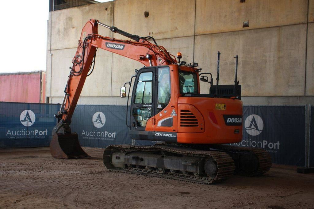 Rupsgraafmachine Doosan DX140LCR Diesel