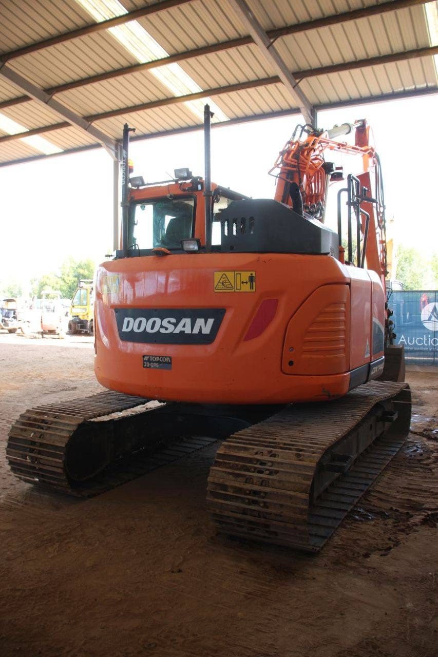 Rupsgraafmachine Doosan DX140LCR Diesel