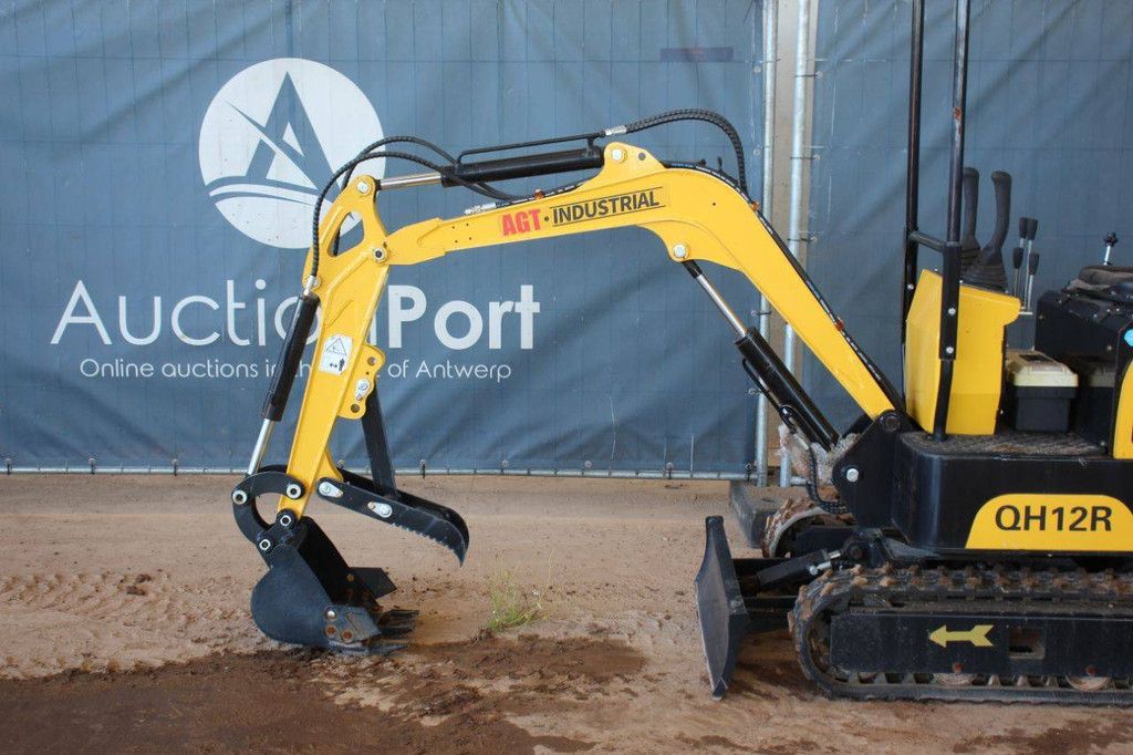 Mini excavator AGT Industrial QH12R Petrol 2024