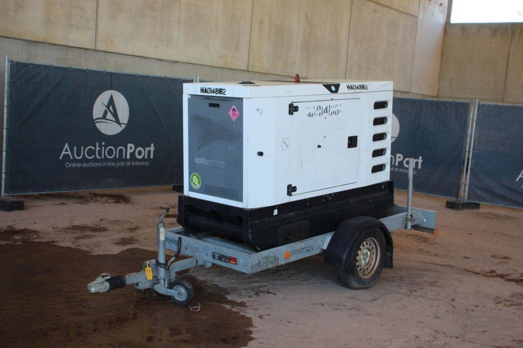 Generatoranhänger SDMO R33