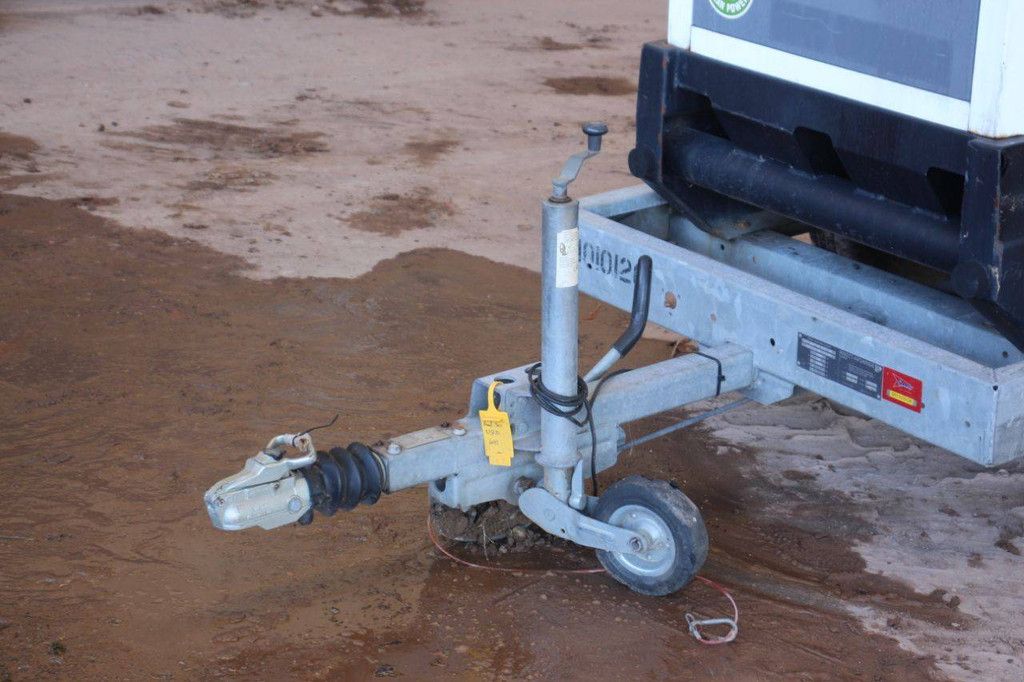 Generatoranhänger SDMO R33