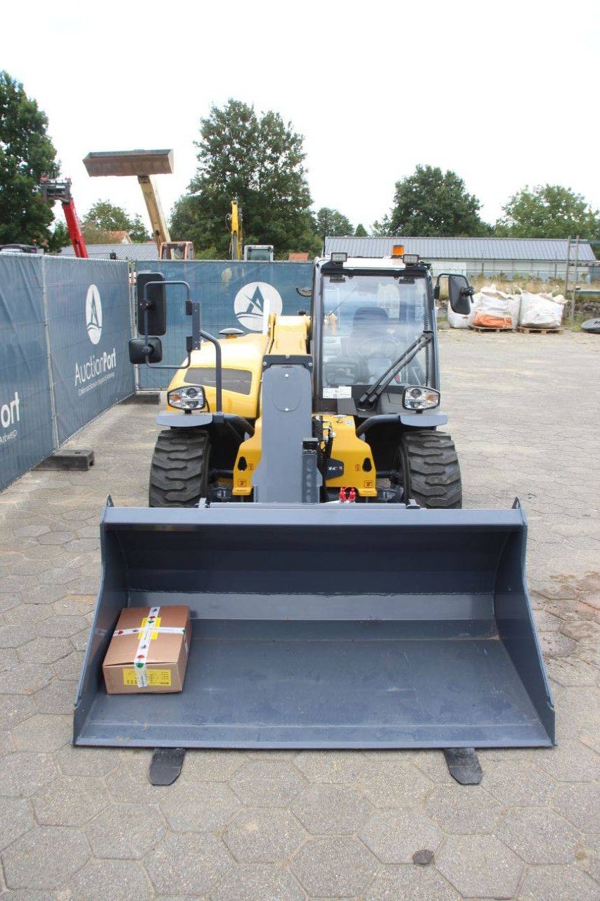 Telehandler Eurotrac TH25.6 Diesel 54.6kW 2500kg 5.68m New