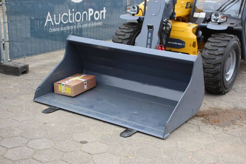 Telehandler Eurotrac TH25.6 Diesel 54.6kW 2500kg 5.68m New