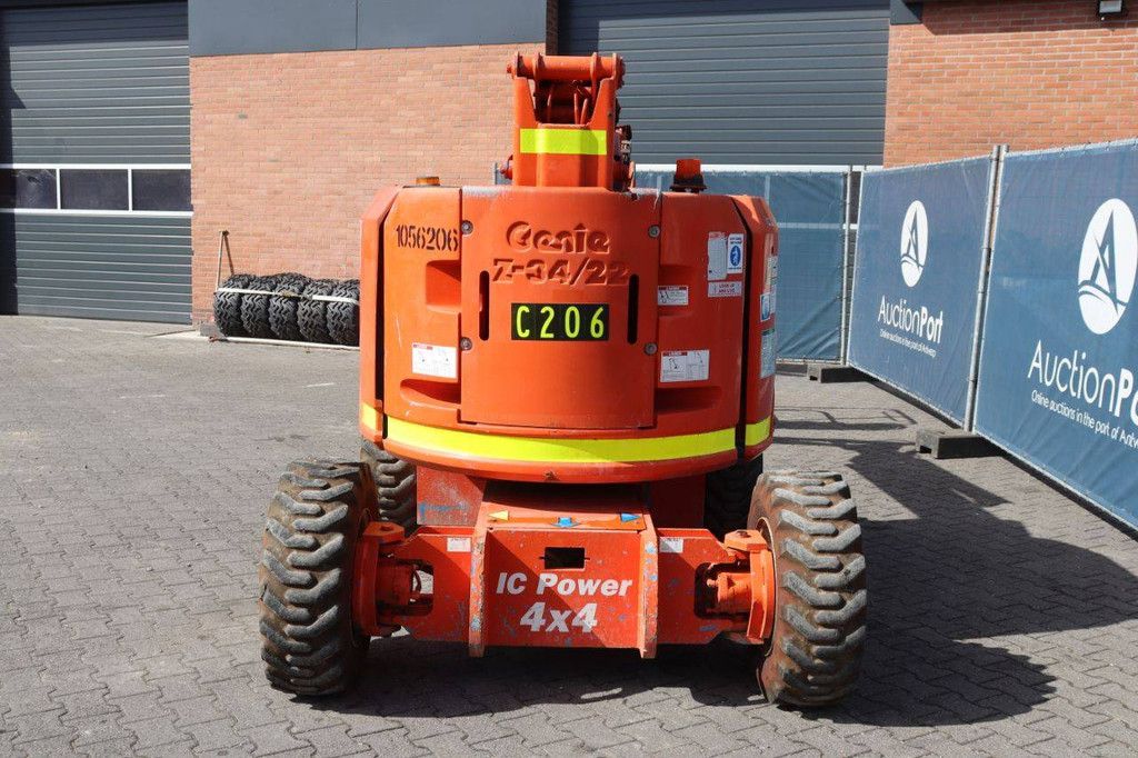 Genie Z-34/22 Diesel 12.52m Articulated Boom Lift 2008