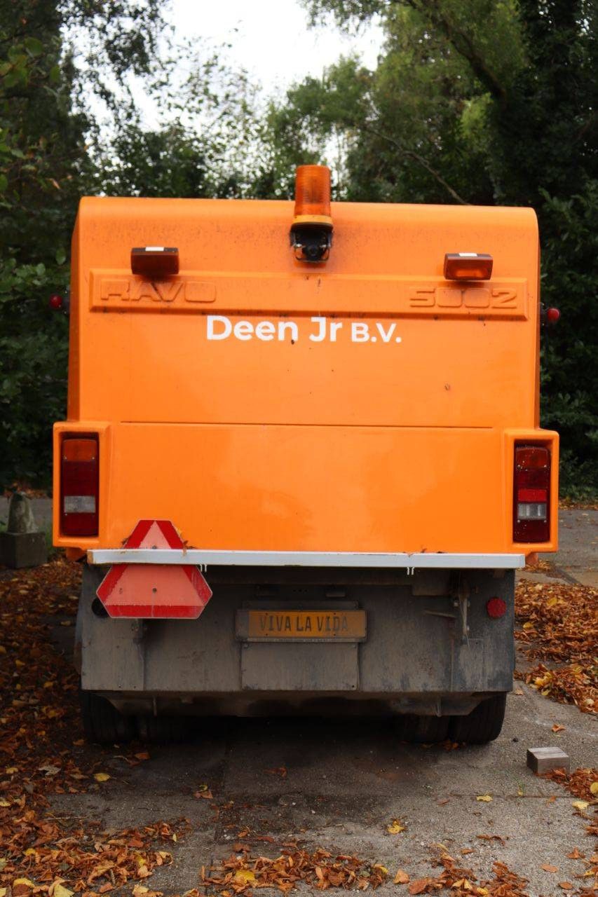 Ravo 5002 Diesel Sweeper