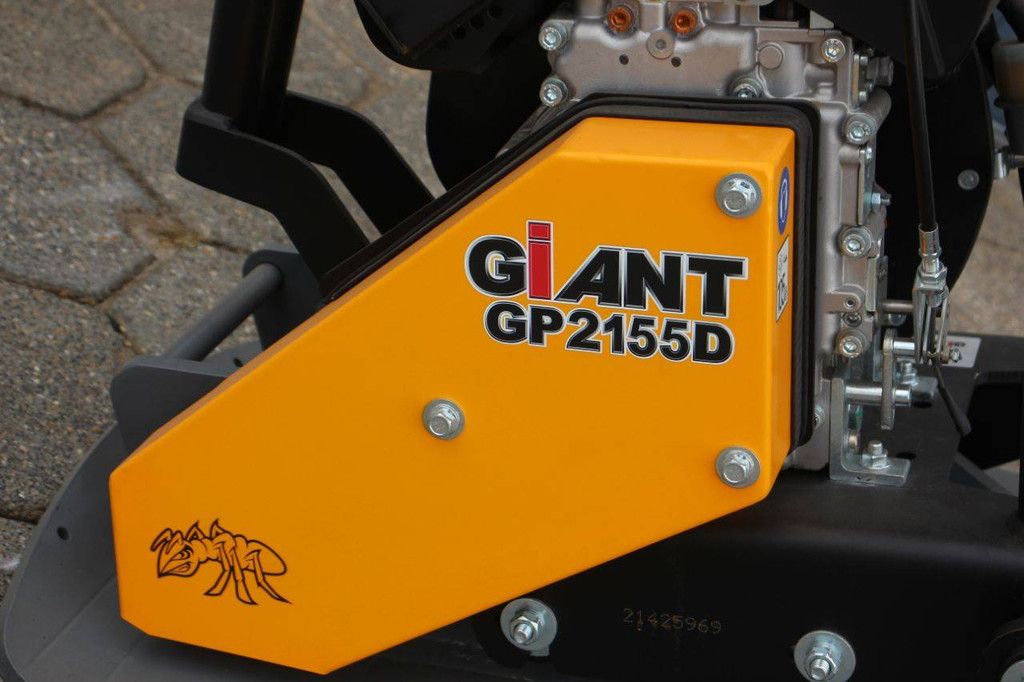 Vibrating Plate Giant GP2155D Petrol 2025 New