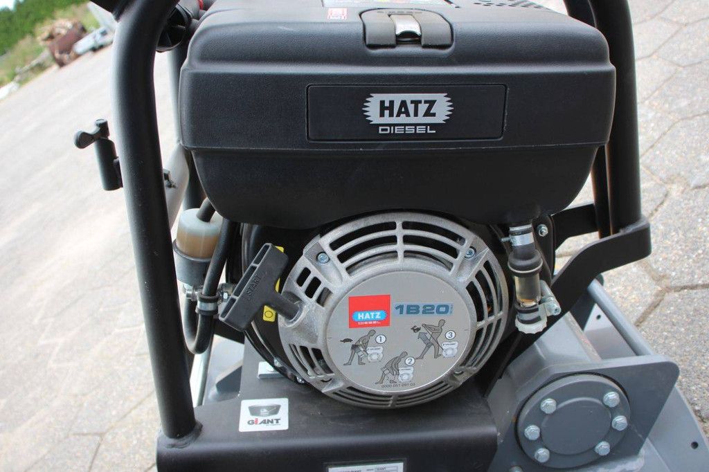 Vibrating Plate Giant GP2155D Petrol 2025 New