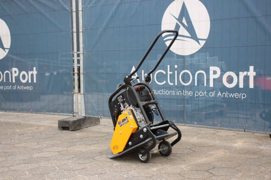 Rüttelplatte Giant GP2155D Benzin 2024 Neu