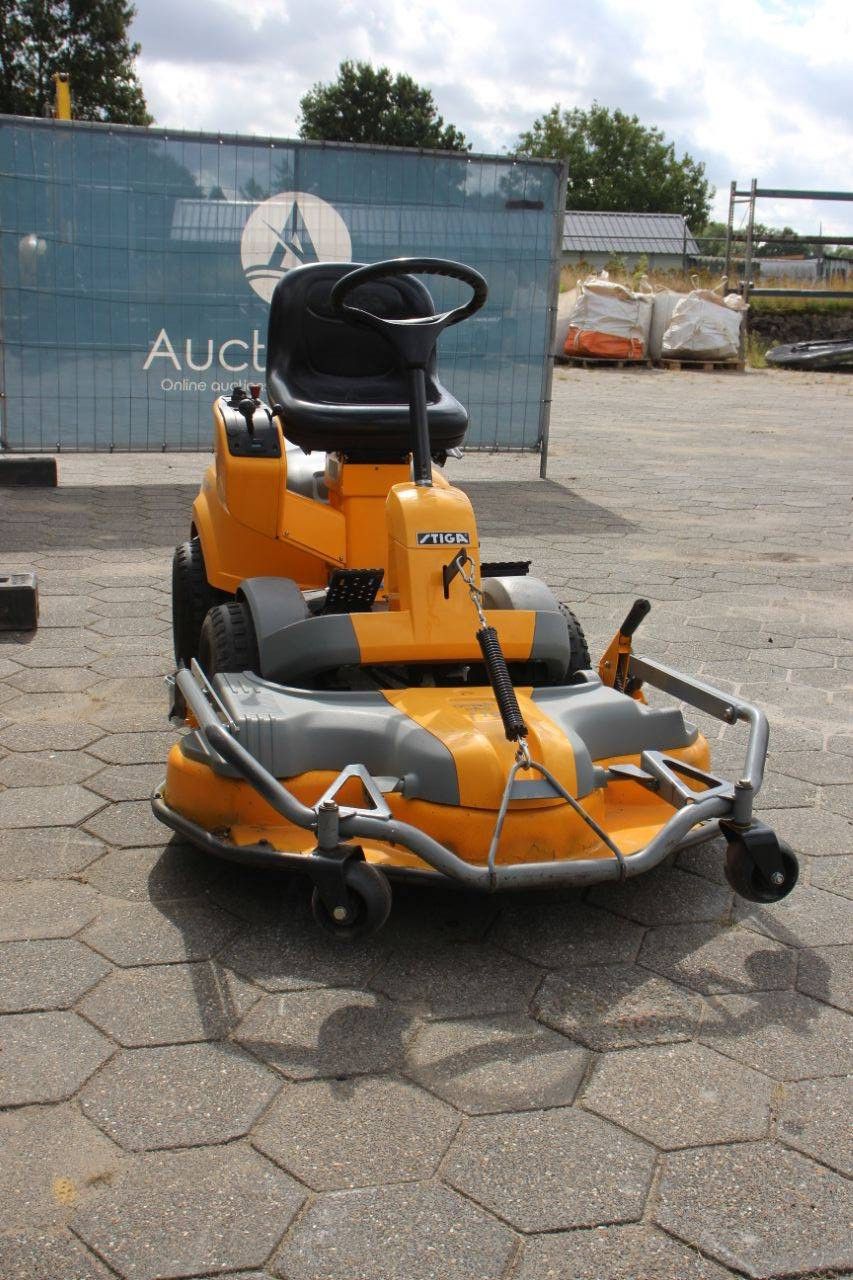 Riding Mower Stiga P901 Petrol 11.8kW 2010 (Margin)