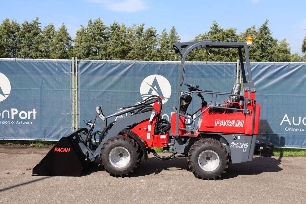 Articulated loader Pacam 2025LF Diesel 18.5kW 2024 New