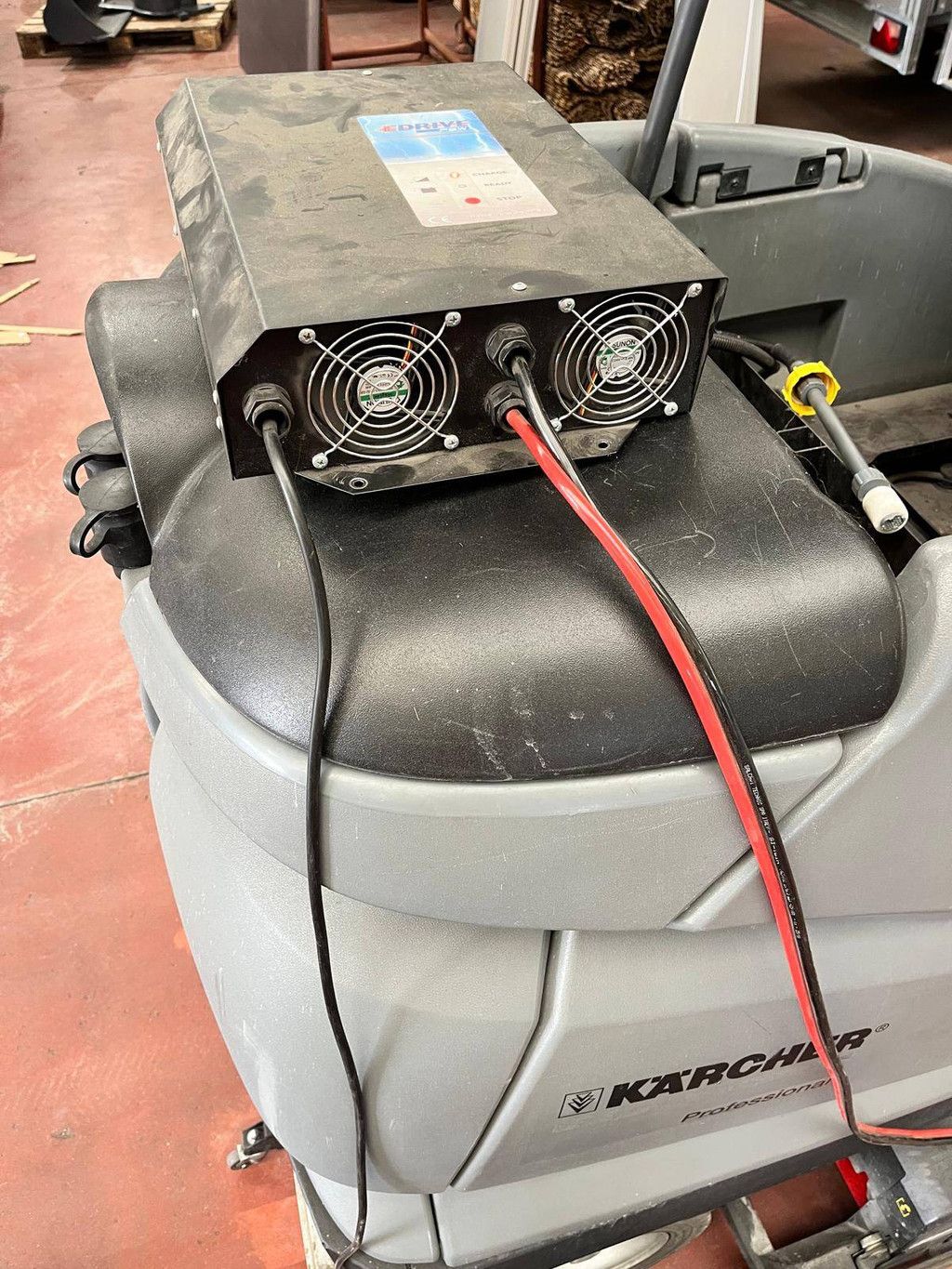Scrubber-dryer Kärcher B250 R120 Electric 2019 with integrated sweeping function