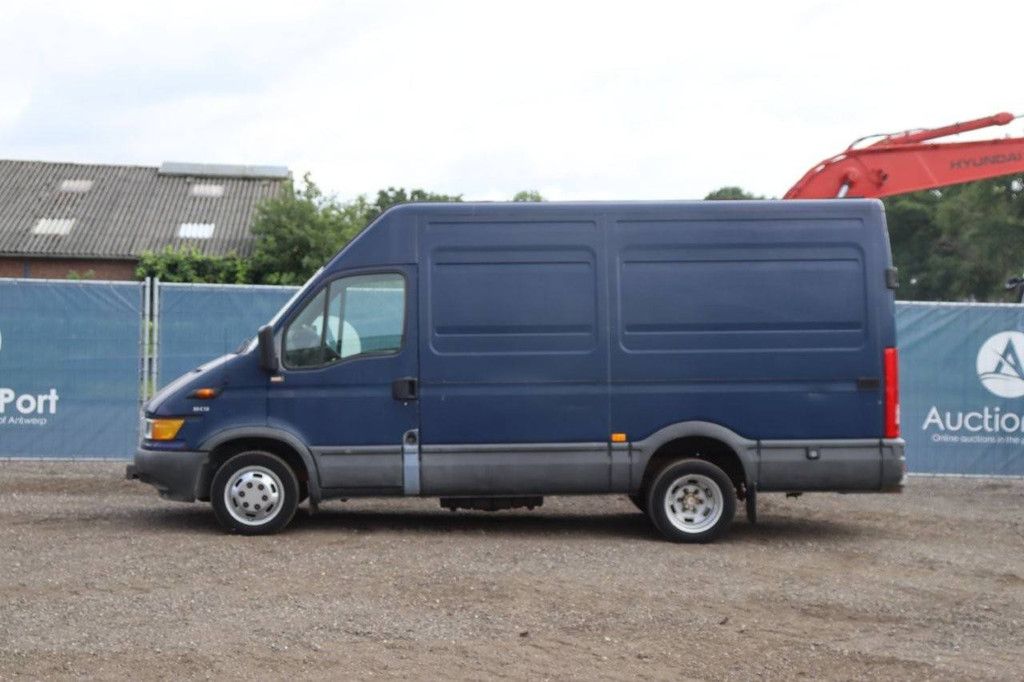 Iveco 35C 13 Diesel Van 2002