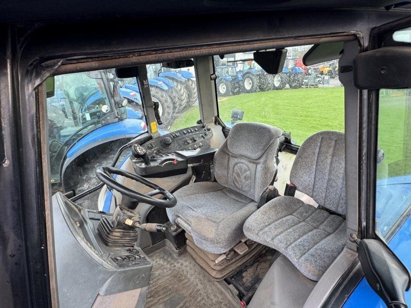 New Holland T7550