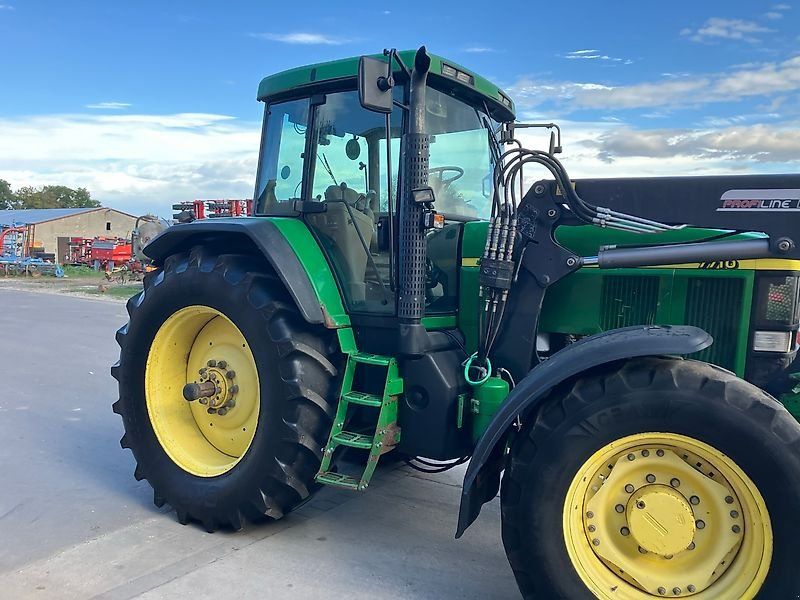 John Deere 7710 TLS, FL Stoll FZ 60.1