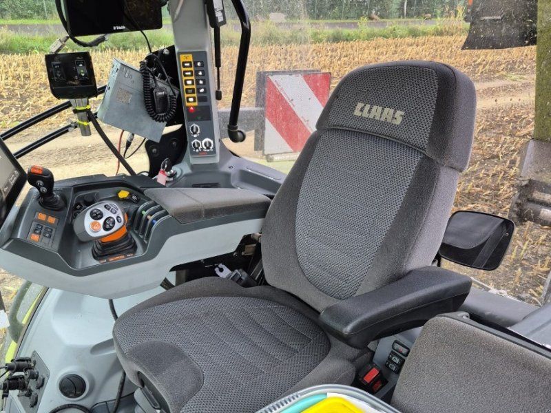 Claas Axion 870