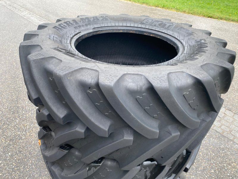 BKT 540/65 R 28