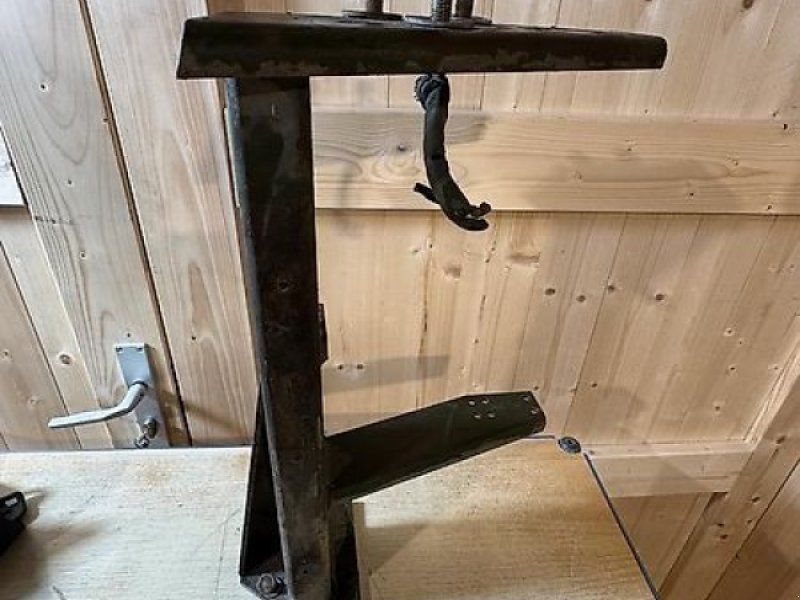 Mercedes-Benz Lampenträger Halter Scheinwerfer U1000-U2400 424 425 427