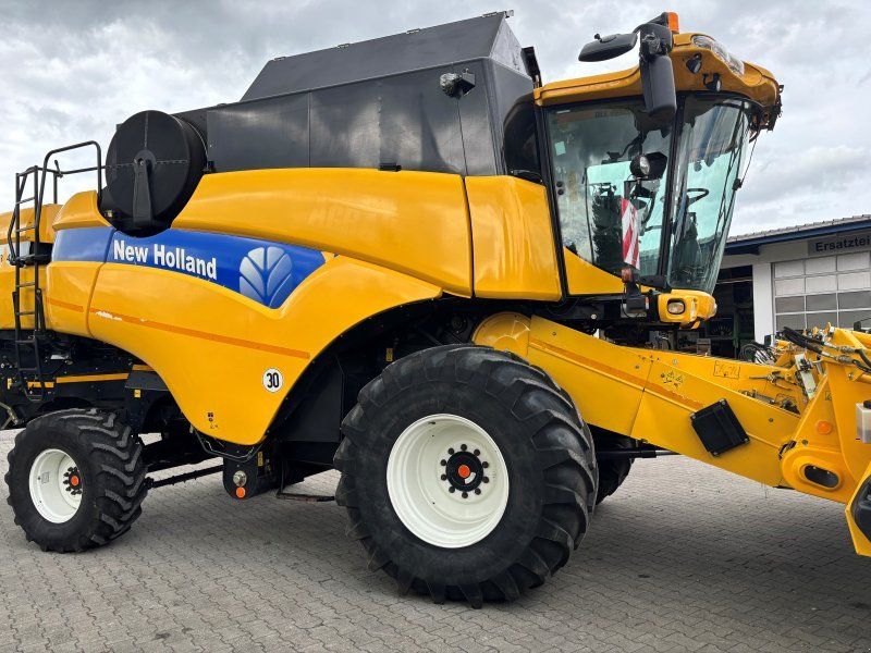 New Holland CX 8040