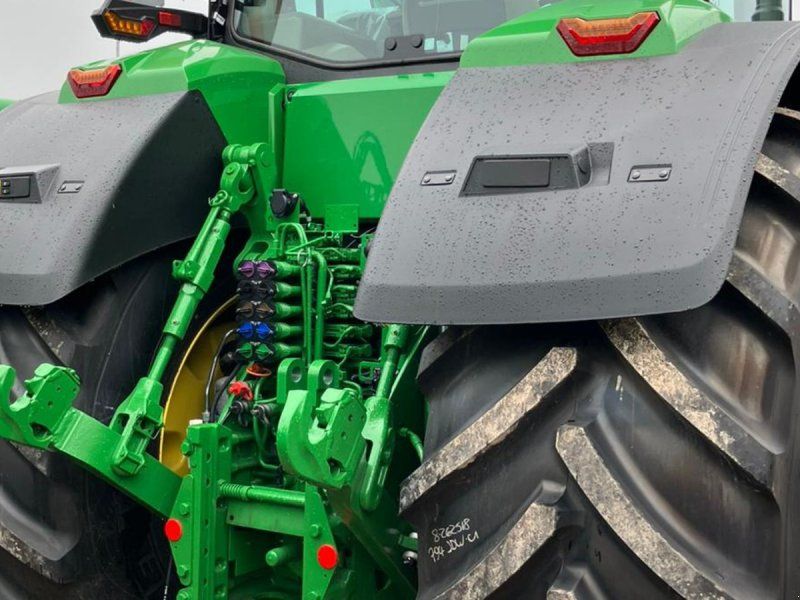 John Deere 8R410 Kun 50 timer. Ring til Ulrik for mere info på 40255544. Je
