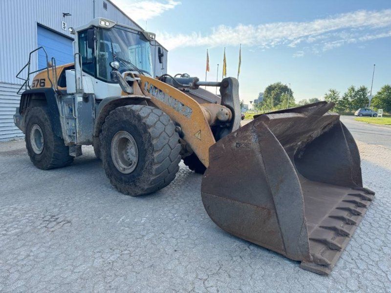 Liebherr L576