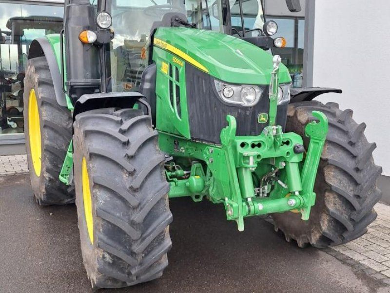 John Deere 6090M