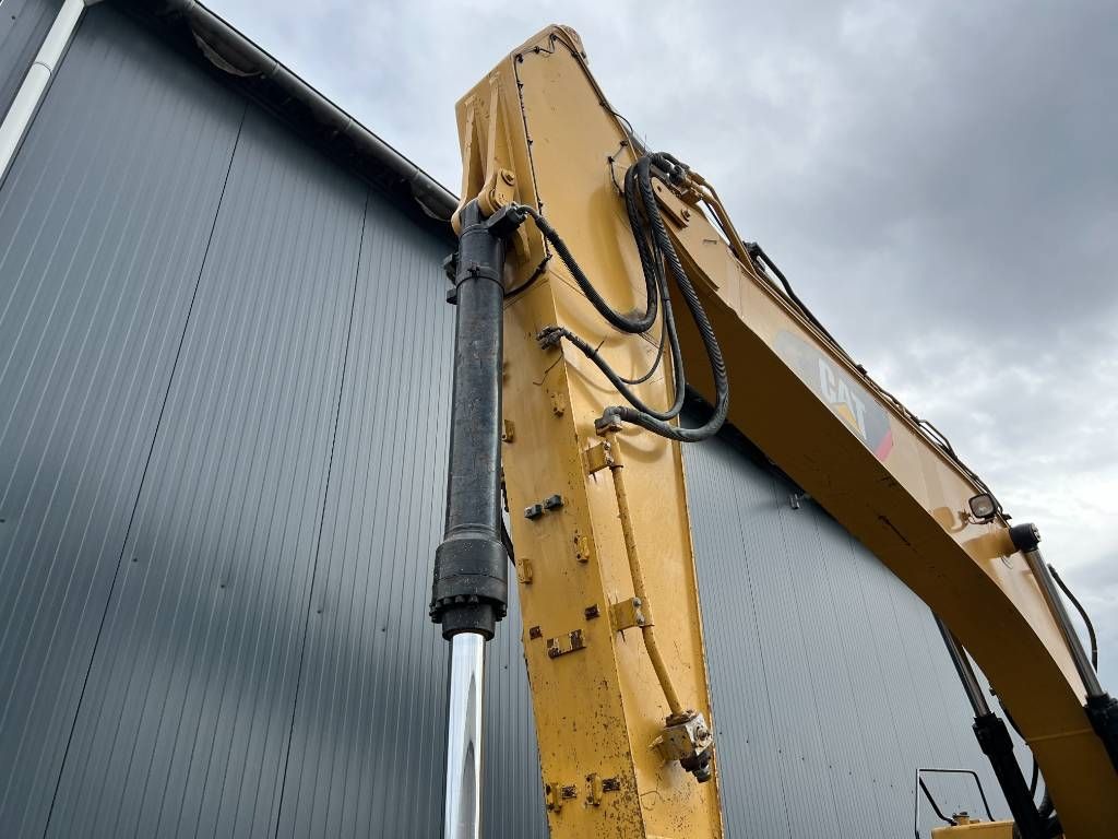 CAT 328D LCR