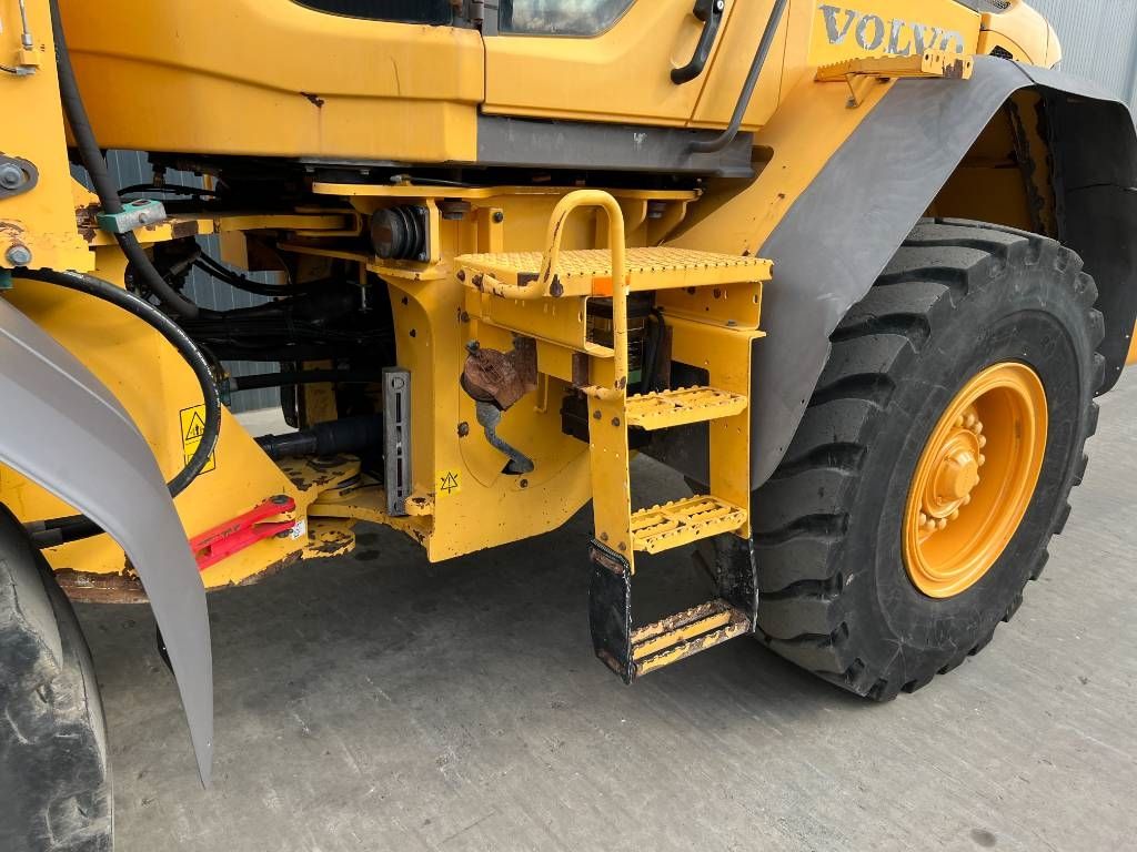 Volvo L90F