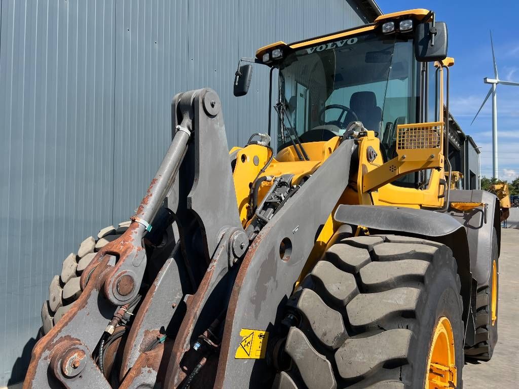 Volvo L90H