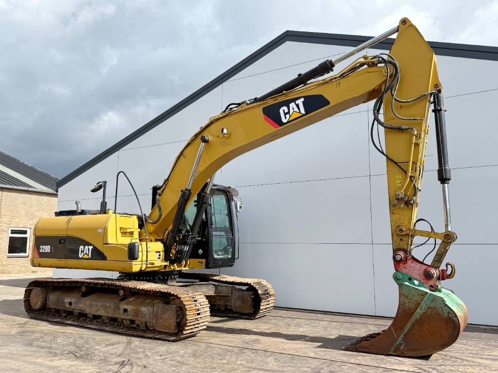 CAT 320DL - Hammer Lines / Quick Coupler