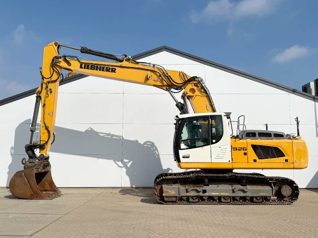 Liebherr R926LC - Oilquick / Triple Boom / German Machine