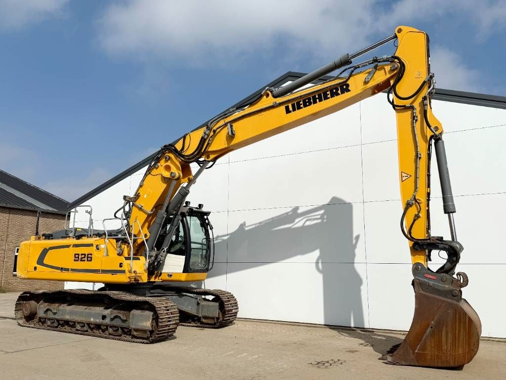 Liebherr R926LC - Oilquick / Triple Boom / German Machine